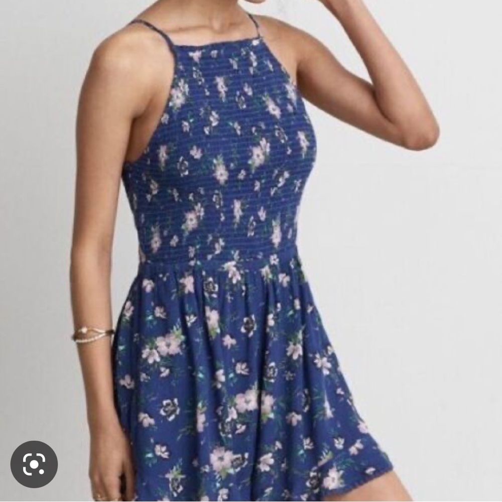 AMERICAN EAGLE romper - floral excellent pre owned condition